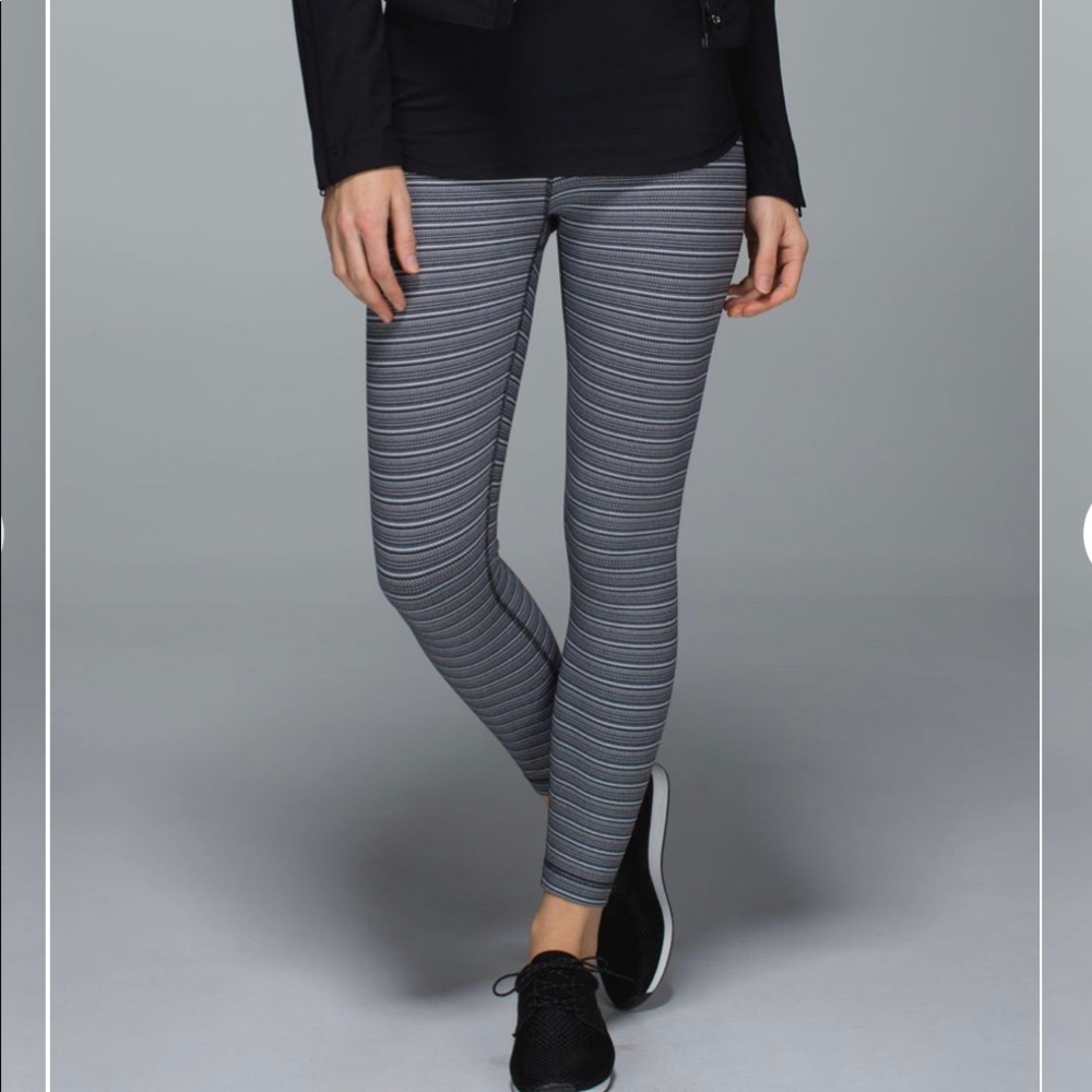 Lululemon High Times Pant in Textured black deep coal sz 6 - Picture 3 of 11